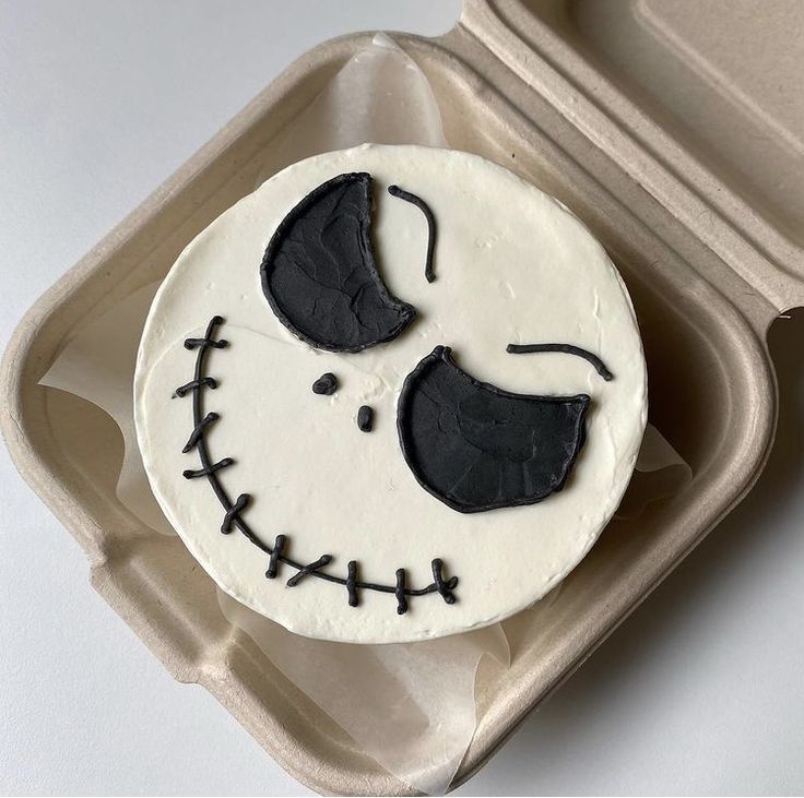 Halloween Bento Cake- White